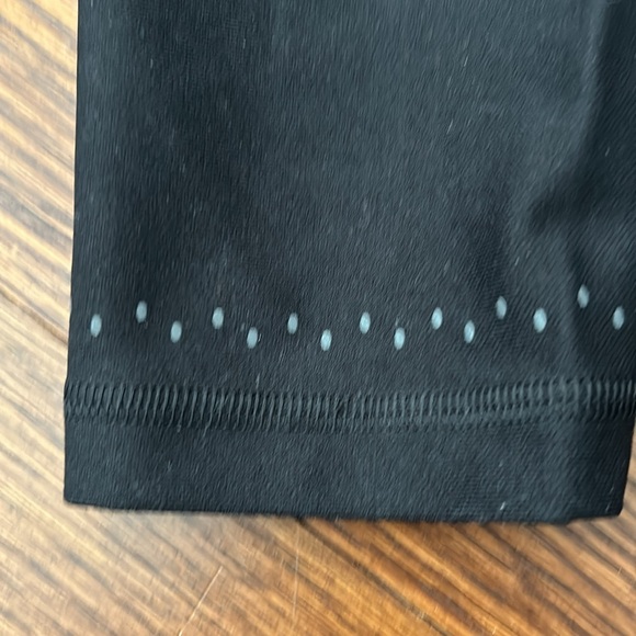 Lululemon black leggings size 4 - Picture 4 of 6